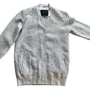 ALL SAINTS PAYTON Bomber Jacket Embossed Gray Snap Sz 2 lightweight Italian